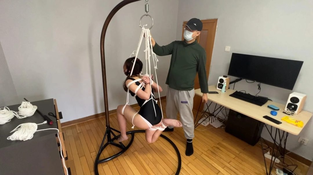 阳阳单跪超级吊缚 tk挠痒 马具口球堵嘴-11