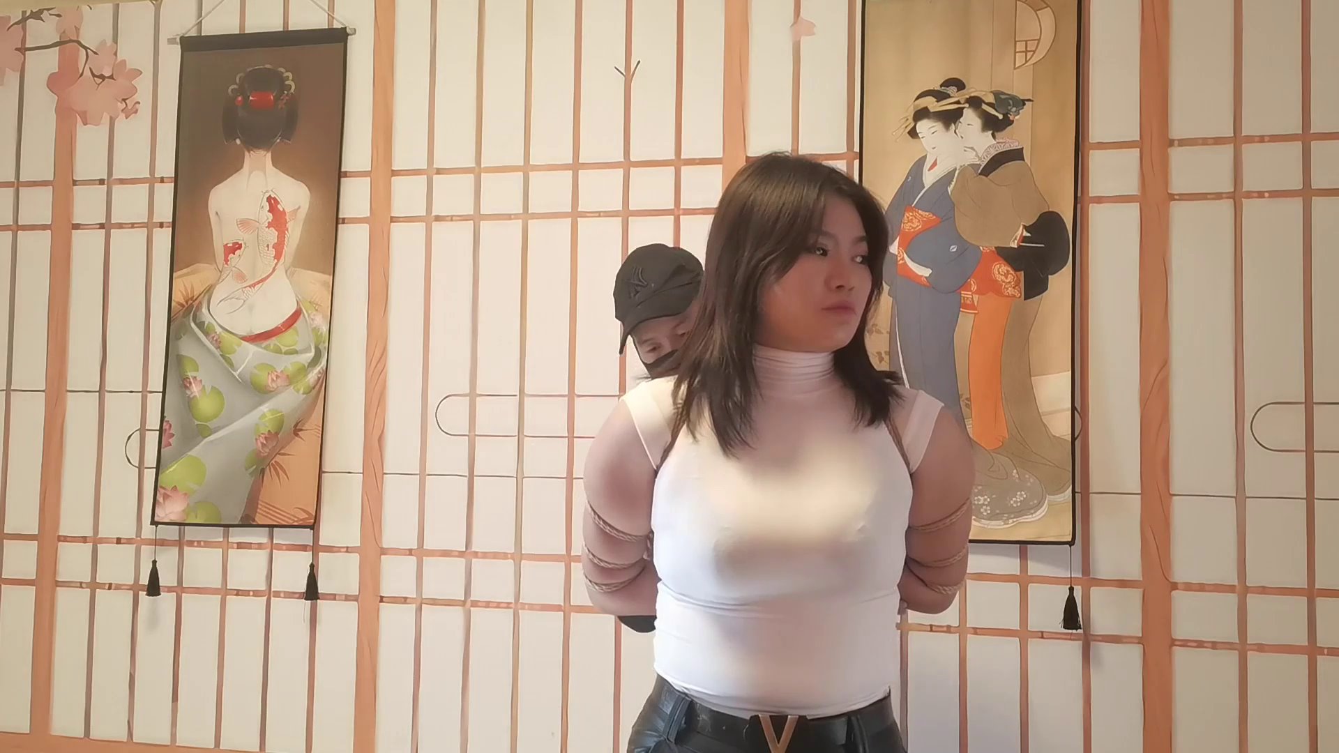 28844b39ff2047f1bb530920f1ea9c32