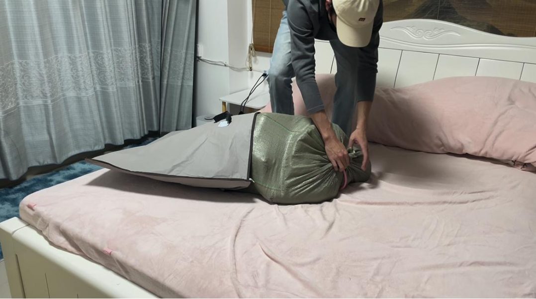 金垚创作 紫色最有韵味，包臀裙驷马蒙眼放置，行李袋麻袋挣扎-5