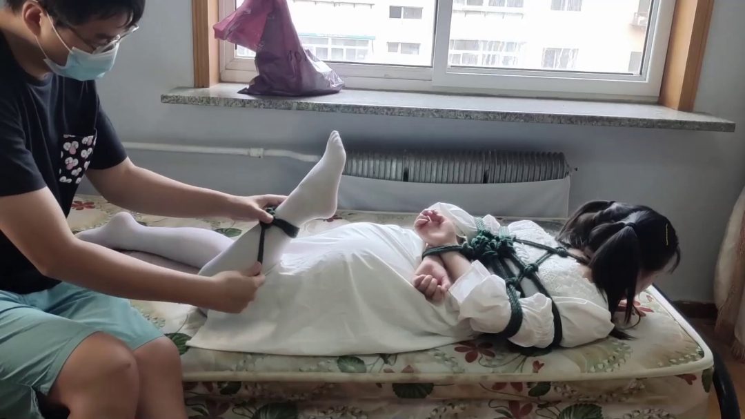 明贞 捆绑实录 白丝日式驷马马具口球堵嘴-3