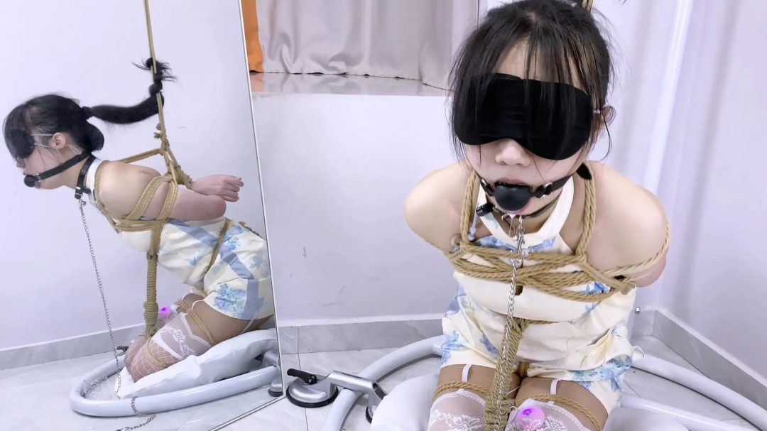 【嗷大喵】-《少女情劫》-入室捆绑,日式紧缚,折腿跪缚镜面双视角,口塞,膝盖并腿捆牵引行走,口水直流,龟缚甲,牵引跪走走绳,瘫倒,尾巴,蛇缚跪缚双视角,口水收集,放置等等-11