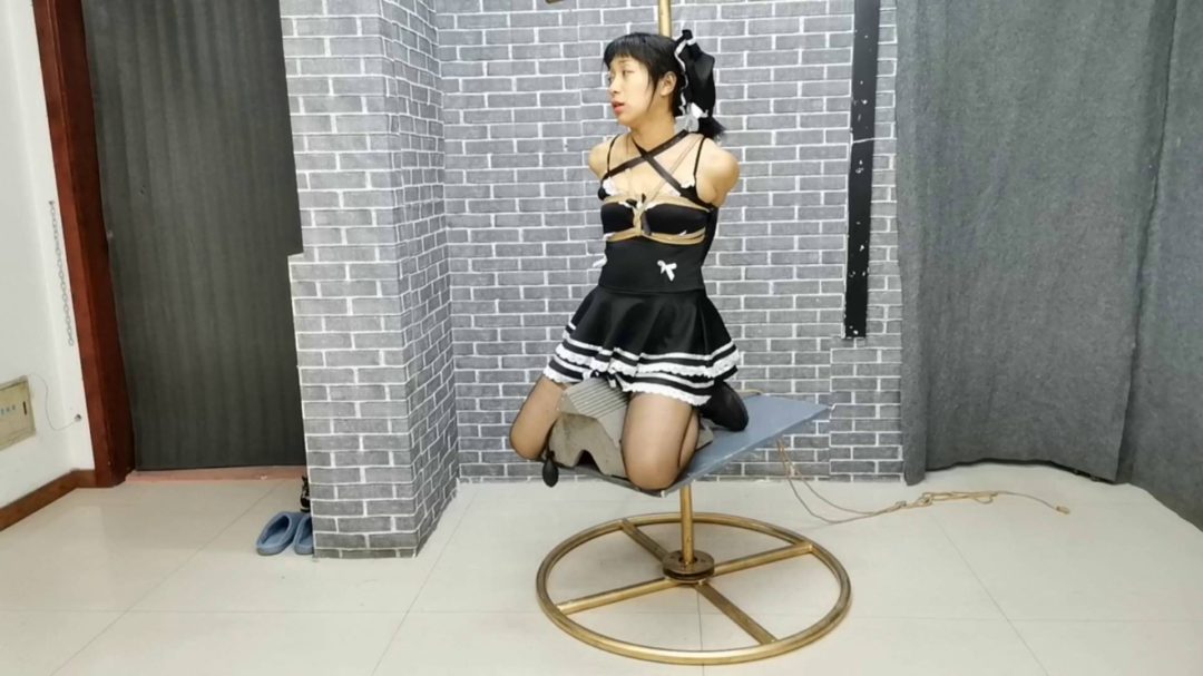 云儿 固定橡胶三角木木板上旋转-2