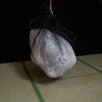 嗷嗷-一种很新的包裹方式！渔网，棉被，麻袋