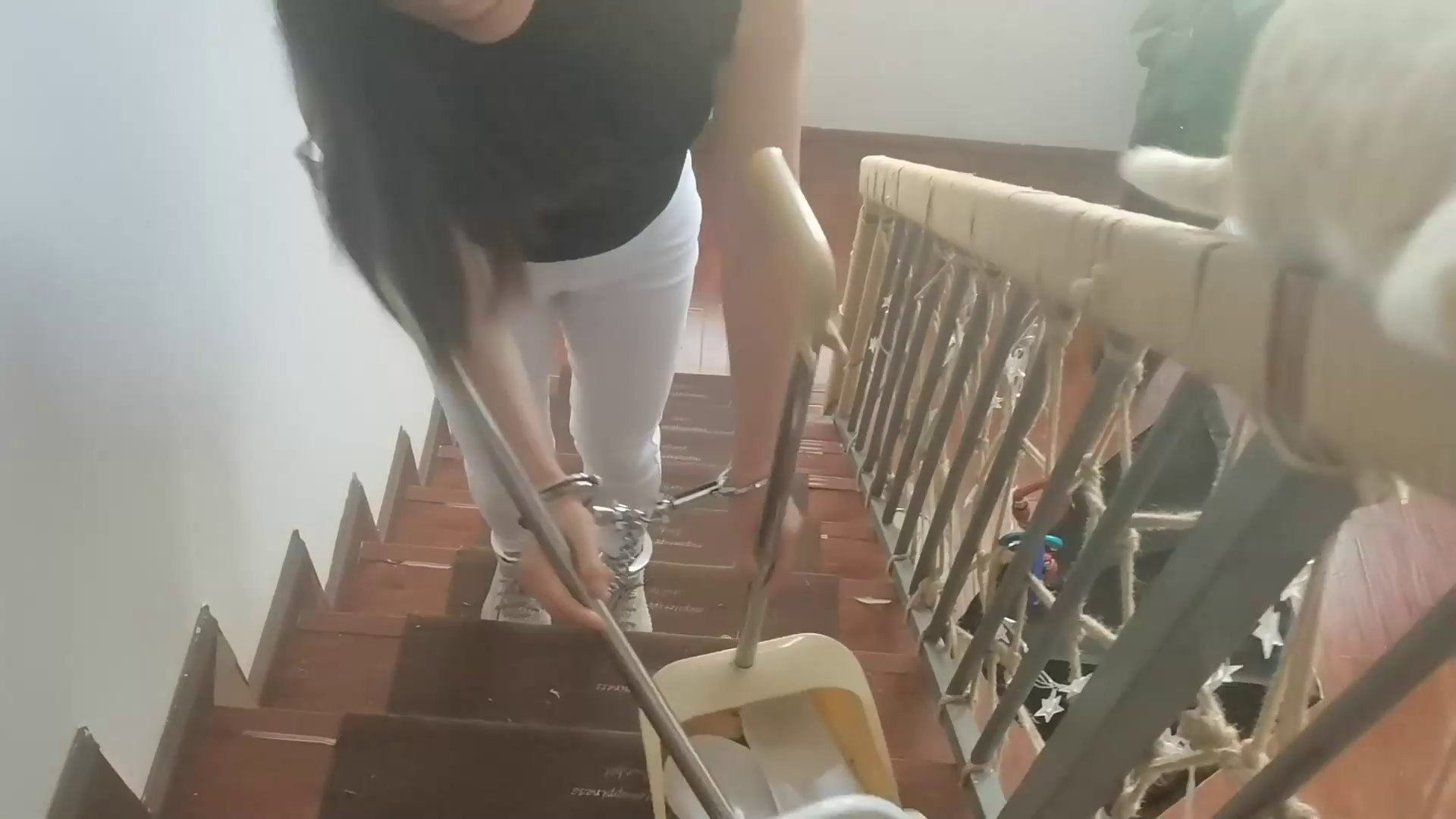 318b036b3d300bb5fb3d3a77e90eb22d