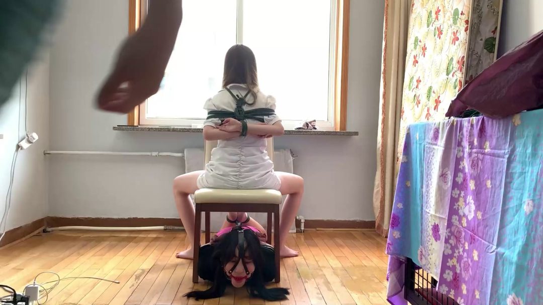 大长腿双美女拘束椅子 驷马坐缚 挣扎tk 口水-2