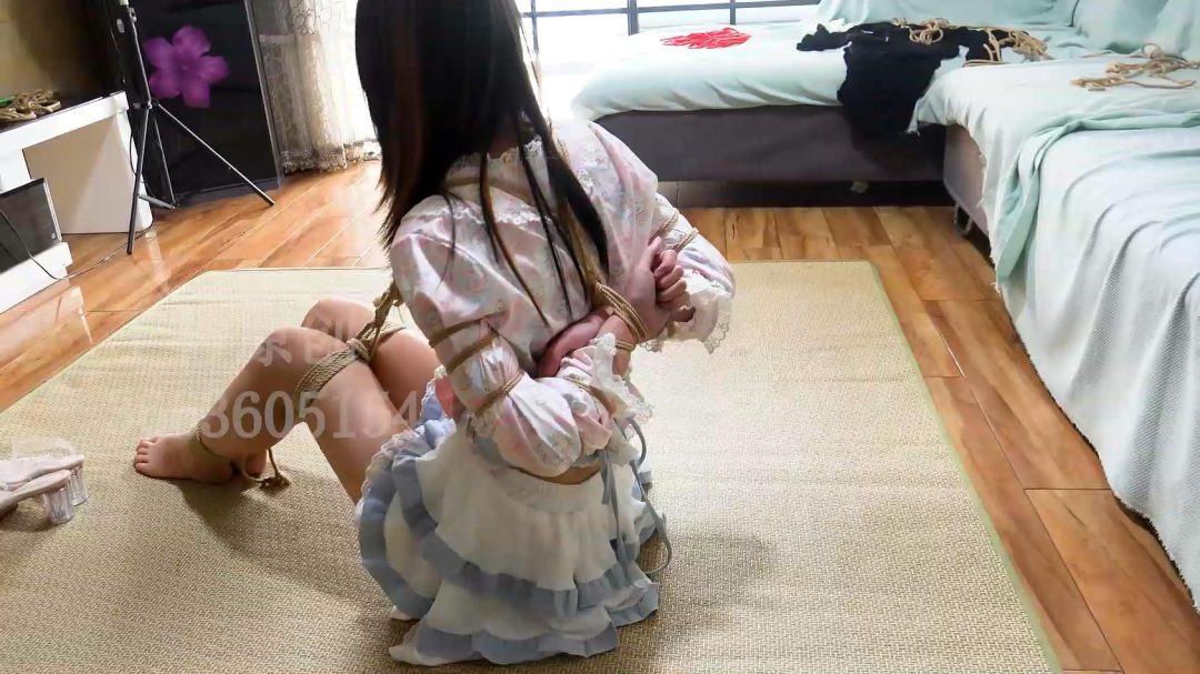 五花棉袜堵嘴挣扎-2