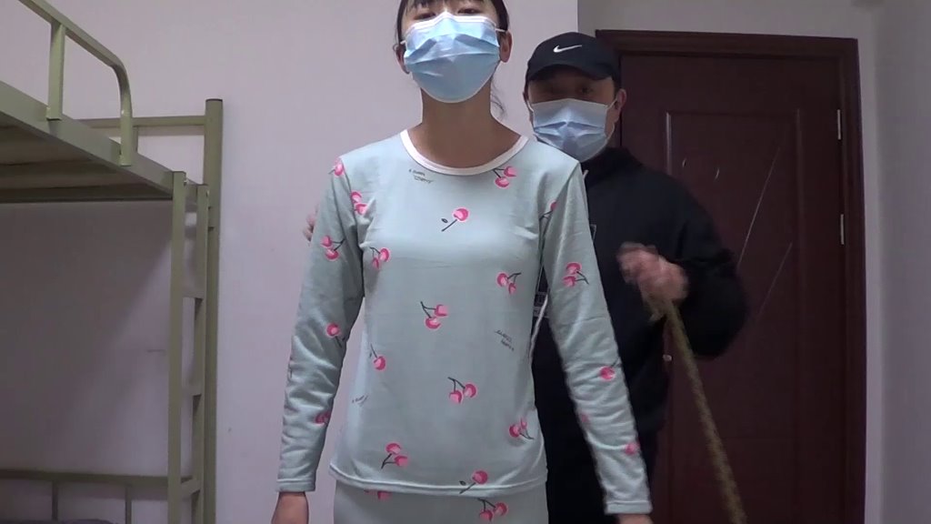 00后 红豆 睡衣马尾新造型 极品身材大长腿 直臂驷马绑着玩-1