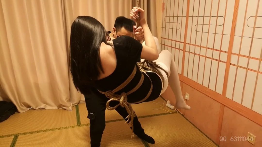 杨蕊 黑色体操服 驷马 单腿倒立悬吊-6