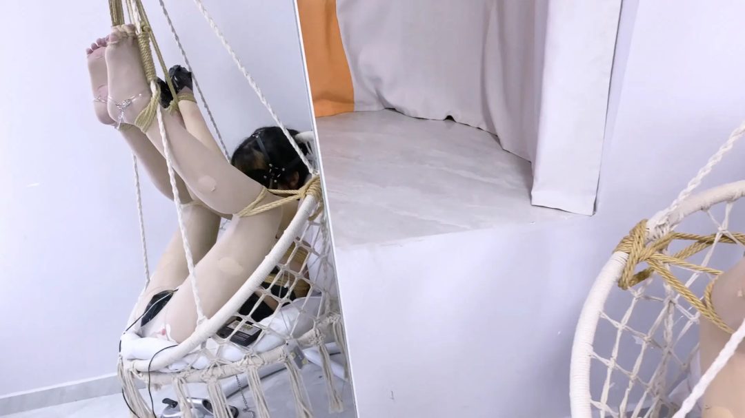 《束缚挑战-体罚篇》-项圈链子,日式紧缚,胸缚,龟缚甲,股绳,八字开腿,手缠胶带,足钉,尾巴,马具口球,高抬腿,踮脚高抬腿,电击,站立踮脚罚站,弓腰-12