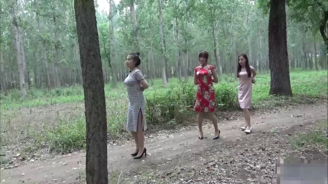 异姓三姐妹妹 野地外拍篇-4