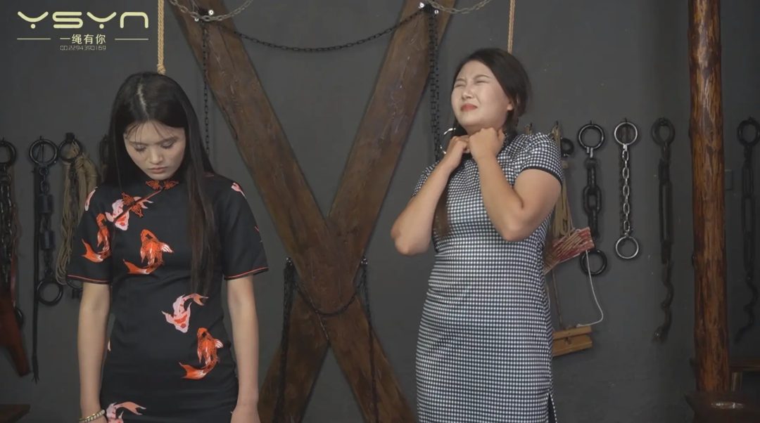 旗袍女烈【绞刑架下姐妹花】挣扎惨死在绞刑架下的漂亮姐妹花江鑫柳依最终闭上双目-3