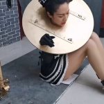 云儿木枷拘束架禁锢，口夹、鼻夹，拍打挠痒