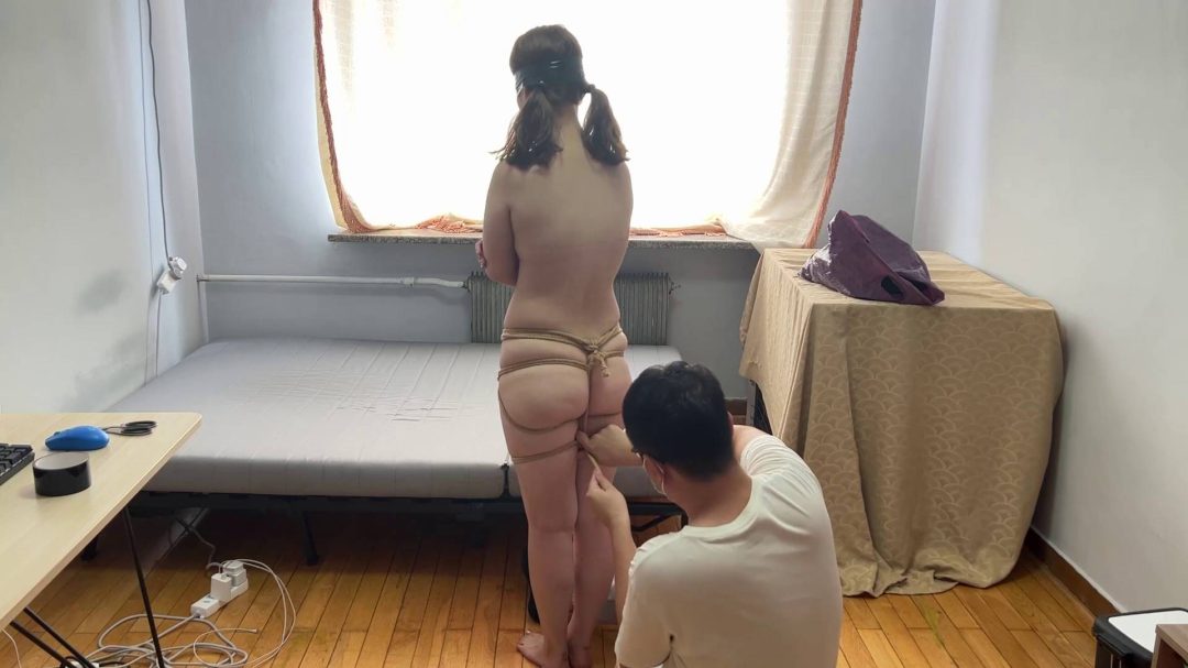 并肘蛇缚驷马妹子，严厉堵嘴，强制耳光sp-2