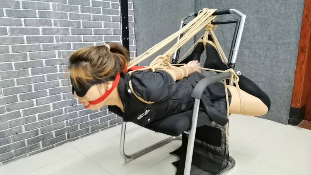 云儿椅子驷马紧缚 肛勾 蒙眼 口球 TK 鞭打-4