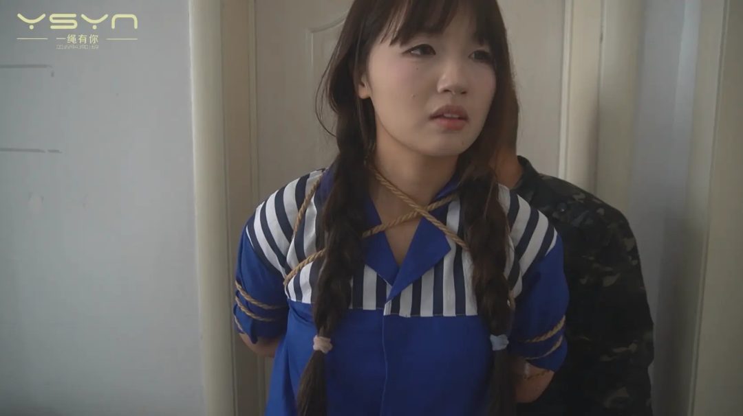 【无声的罪罚】伤人自首的女孩戴上颈手铐脚镣噩梦里五花大绑上断头台惊醒放风劳动判处死刑注射-14