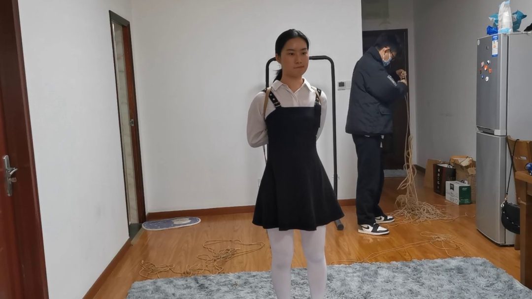 要和诗诗比谁更加软的新妹子-2