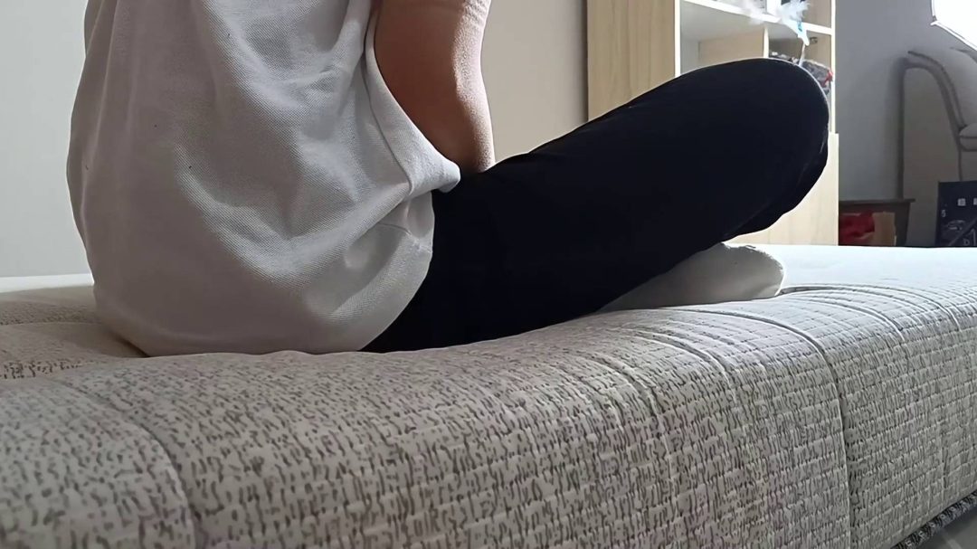 眼镜学姐文静的桃缚捆绑第一季-1