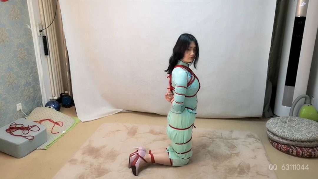 林秋初试镜 丰满异常专业模特 古装套裙捆绑-7