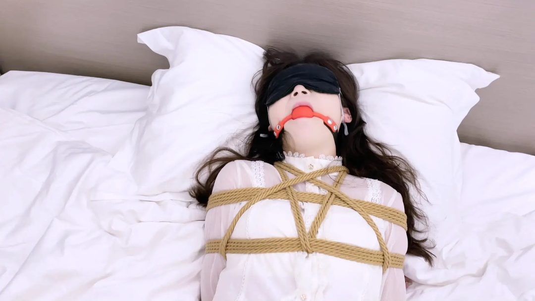 【嗷大喵】-《吃鱼的喵》-轻lo,日式紧缚,胸缚五角星缚,并腿缚,口球,放置挣扎,蟹缚,M开腿,放置等等-4