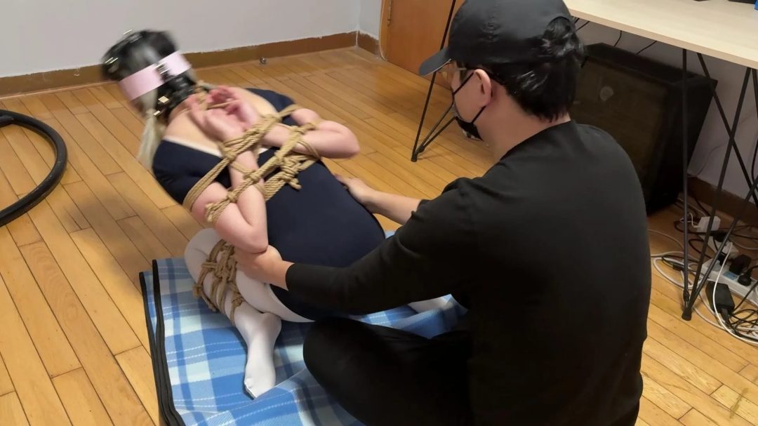 约绑素人妹妹，白丝超紧后手观音 堵嘴，tk挠痒-7