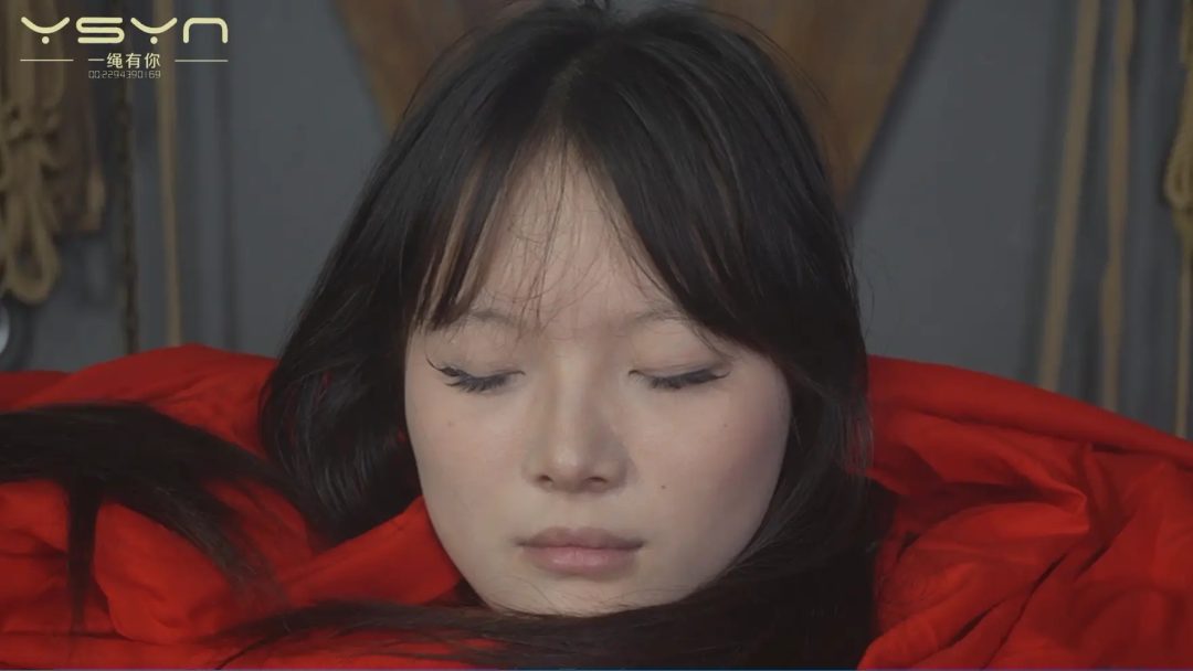 【断头台畔的双姝壮歌】高颜值漂亮的姐姐柳依和妹妹林知语被捕受尽各种刑罚上断头台头颅展示-11