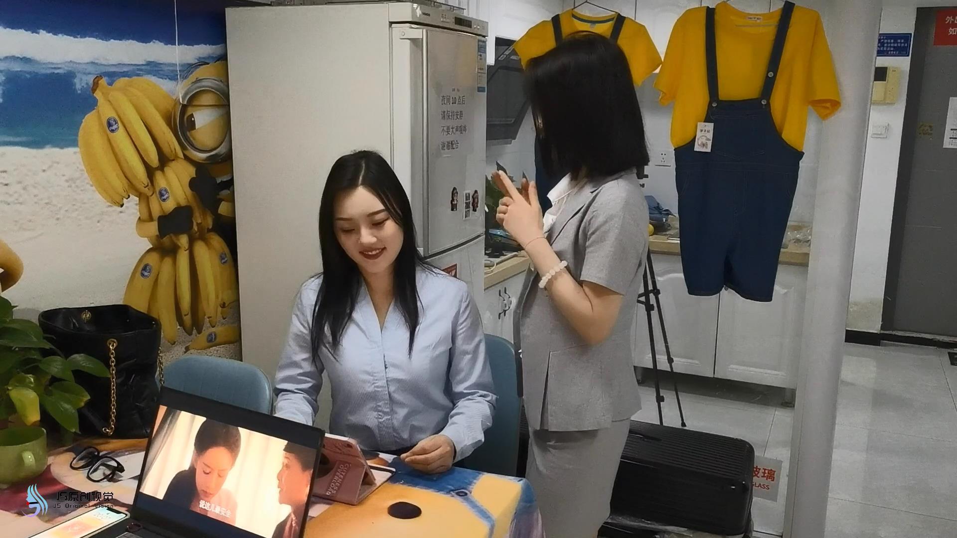 49f5f1e65ed9e0482d4f738bd7daf20b