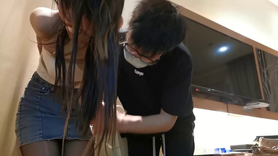 身材火爆的尤涵 后手吊-8