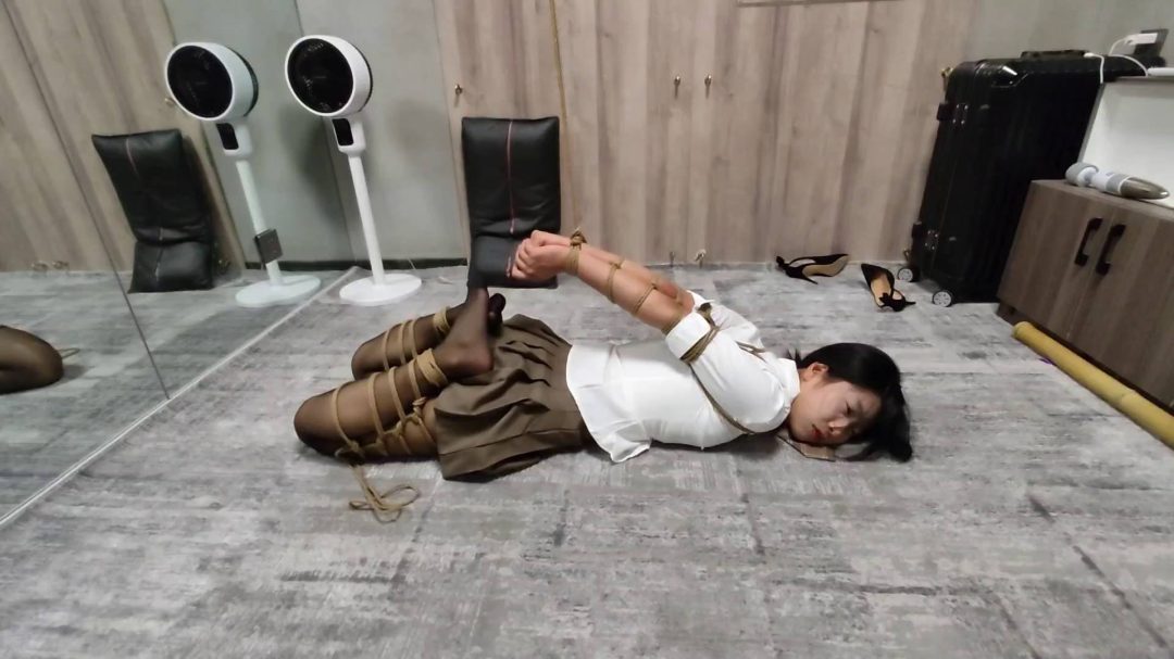 新模试镜 欧式驷马，柔韧性超好-6