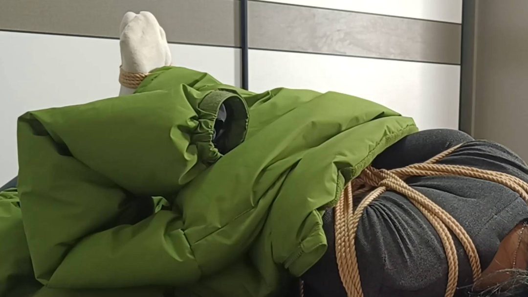 晴子很卖力的驷马挣扎第三季-1