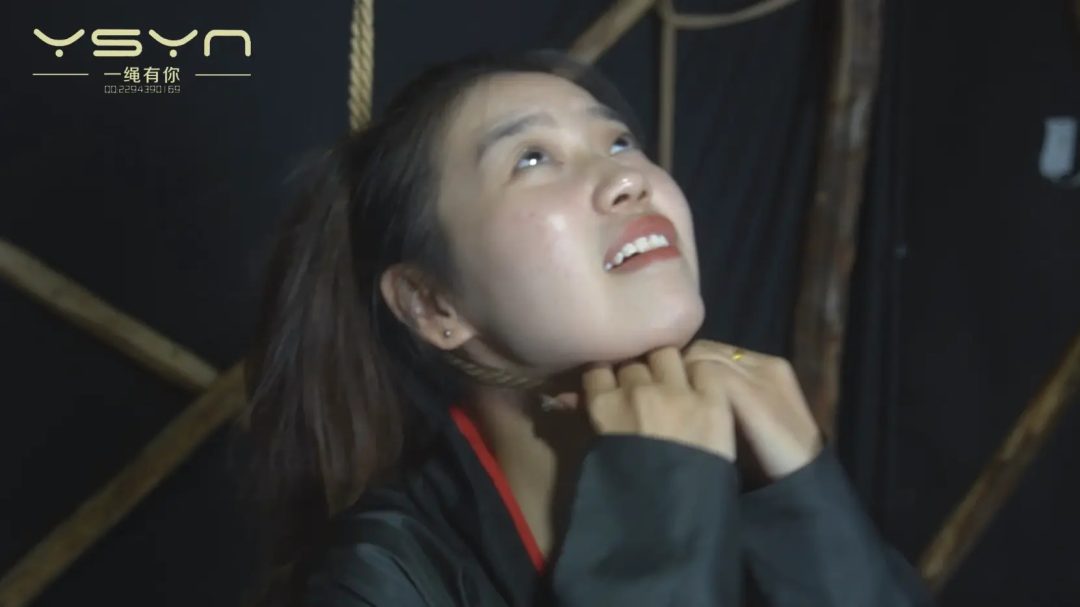 【侠女风华】女捕快押送犯人故意逃脱被问责惩罚戴上木伽打板子骑木马五花驷马鞭打挠脚心压杠子绞刑-11