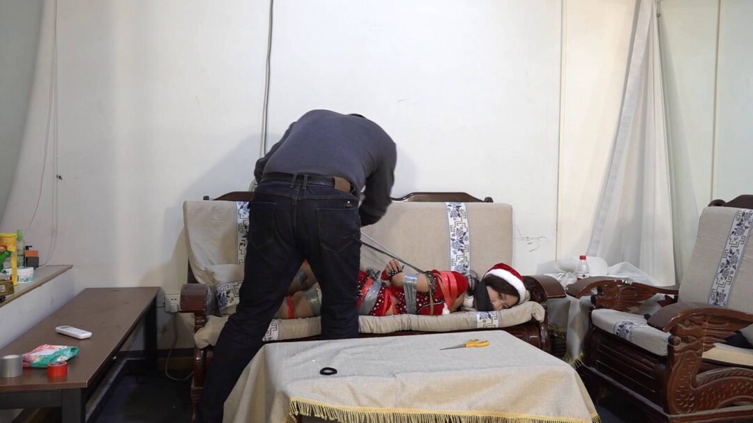 甘然的圣诞节驷马捆绑-6