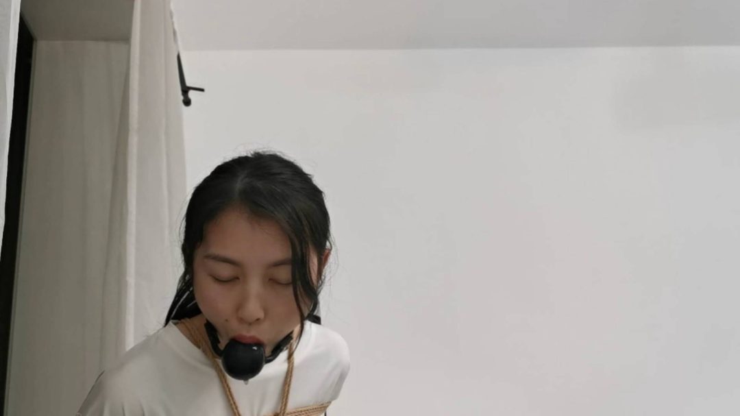 莞尔捆绑放置多种方式堵嘴-8