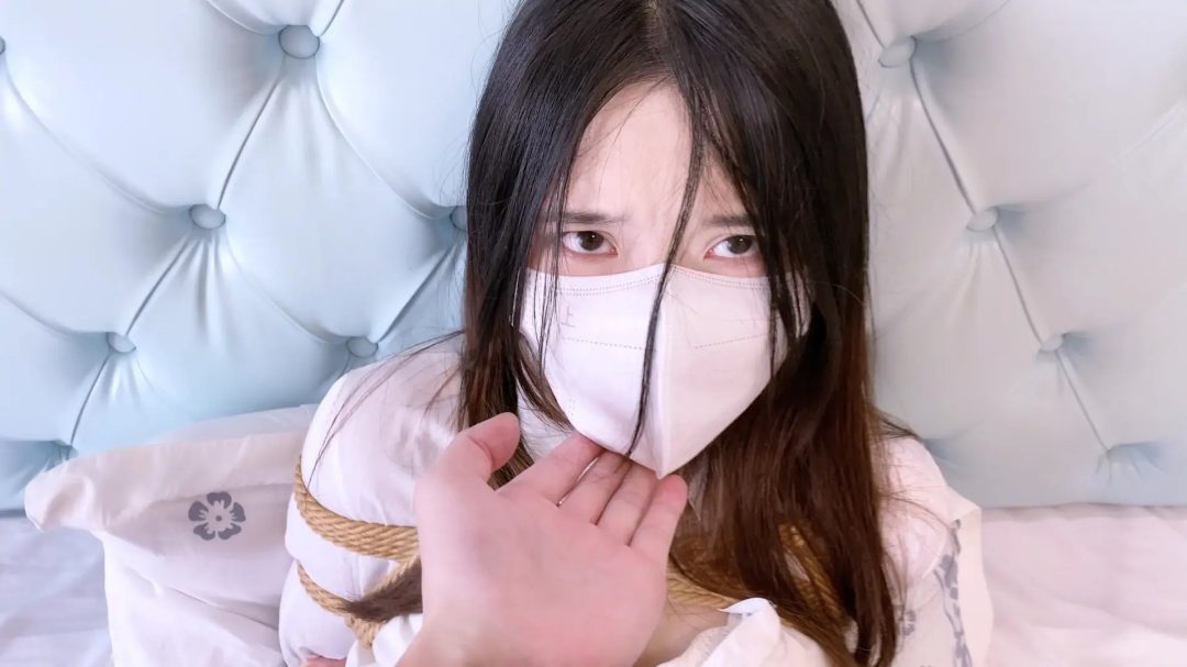 《吃鱼的喵》-JK制服,穿袜过程,日式紧缚,胸缚,蟹缚折腿捆,强制M开腿,口球,乳夹,项圈链-6