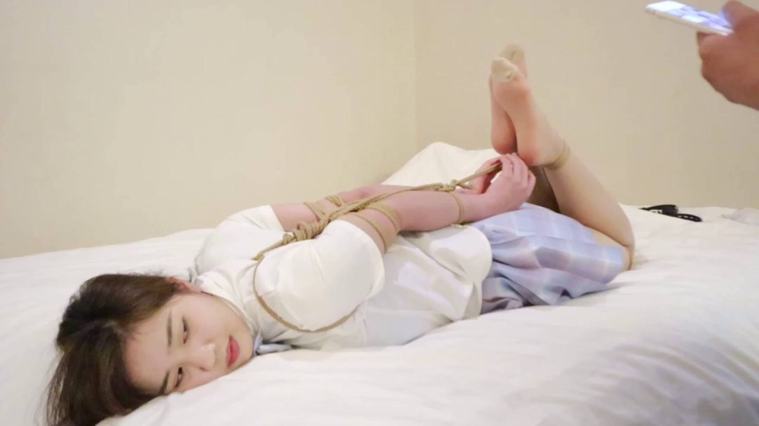 网友原创 舞蹈生超紧日式驷马和超紧直臂驷马放置-8