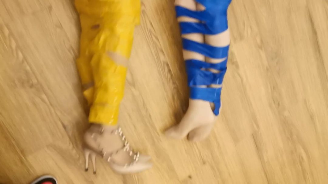 定拍珊珊、莞尔、小丁的捆绑惩罚游戏-8