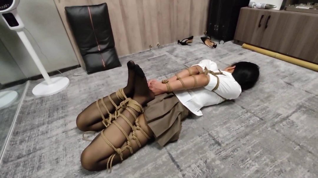 新模试镜 欧式驷马，柔韧性超好-8