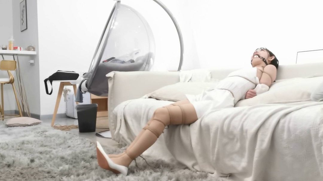 姗姗 白裙口球 努力挣脱-8