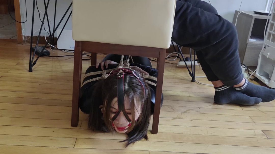 双马尾语希驷马囚禁调教，马具口球强制抬头-4