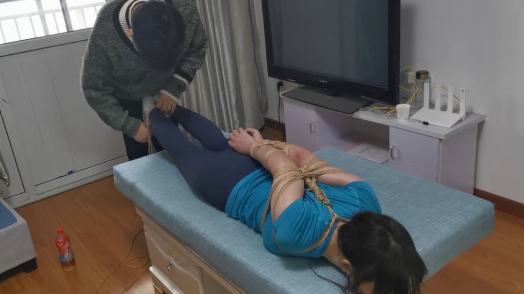 新妹子诗诗 脚尖碰到头顶的极限驷马-7