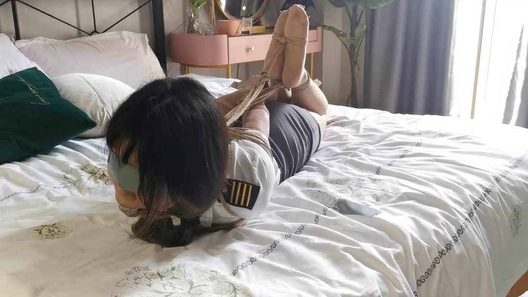 小圆直臂驷马蒙眼堵嘴放置-7