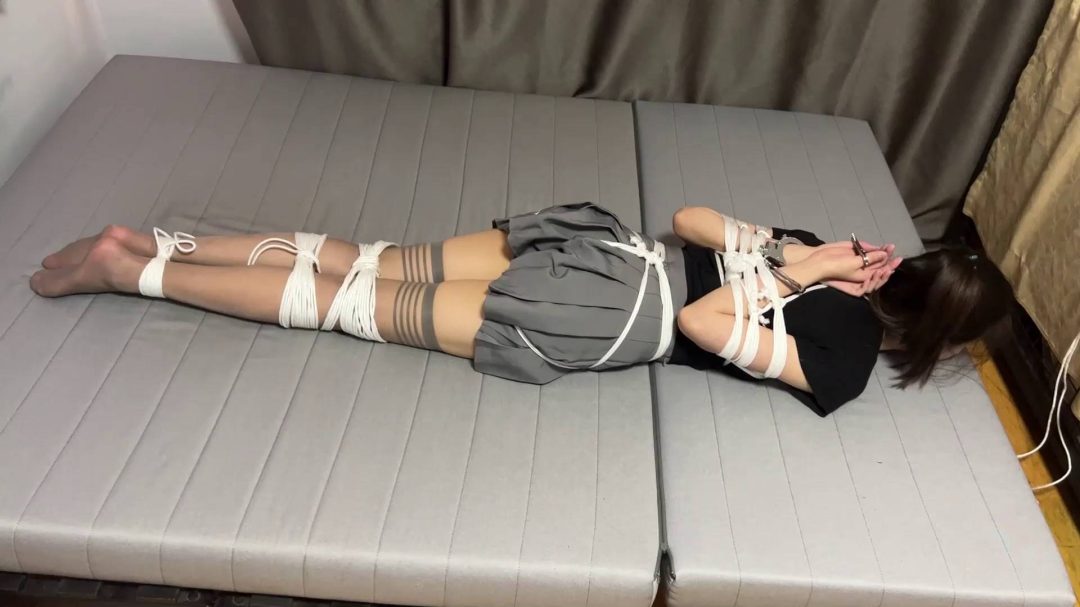 舞蹈妹子 捆绑脱困 后手观音驷马蛇缚挣扎-8