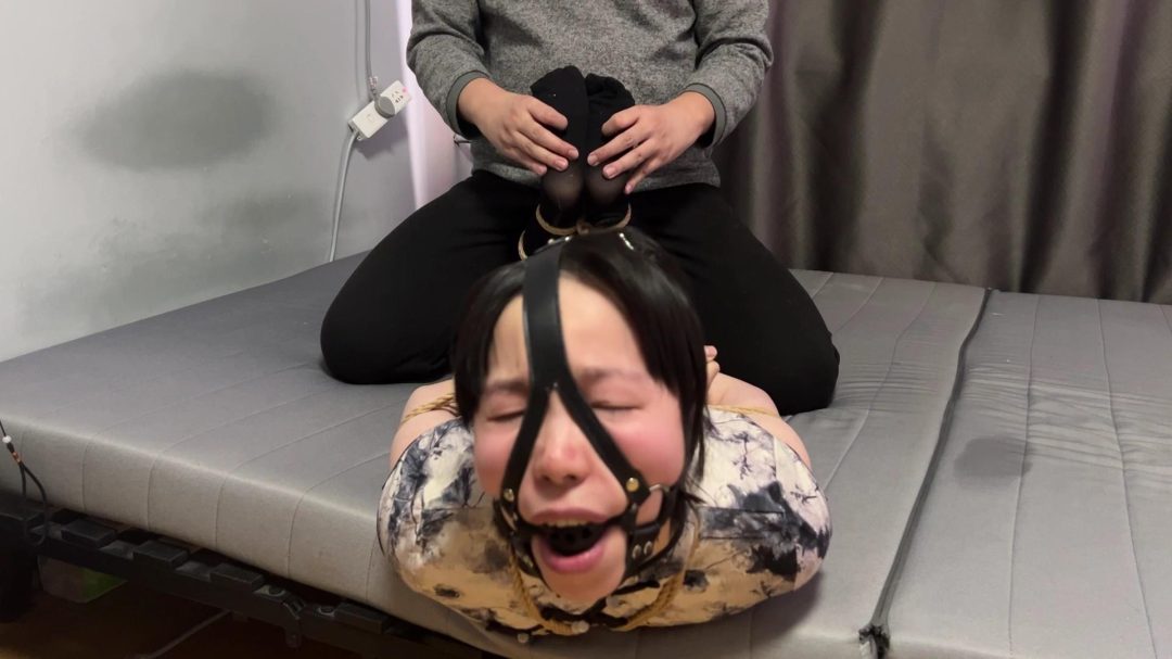 小吉妹妹初次捆绑马具口球堵嘴TK-2