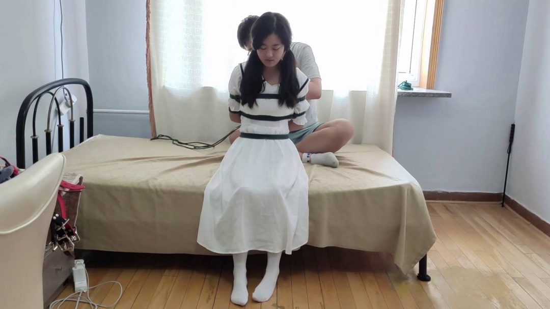 白丝白裙乖乖妹 超紧驷马 堵嘴，SPTK-4