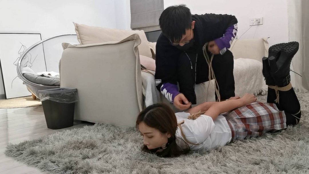 定拍雨琪 欧式直臂驷马-8