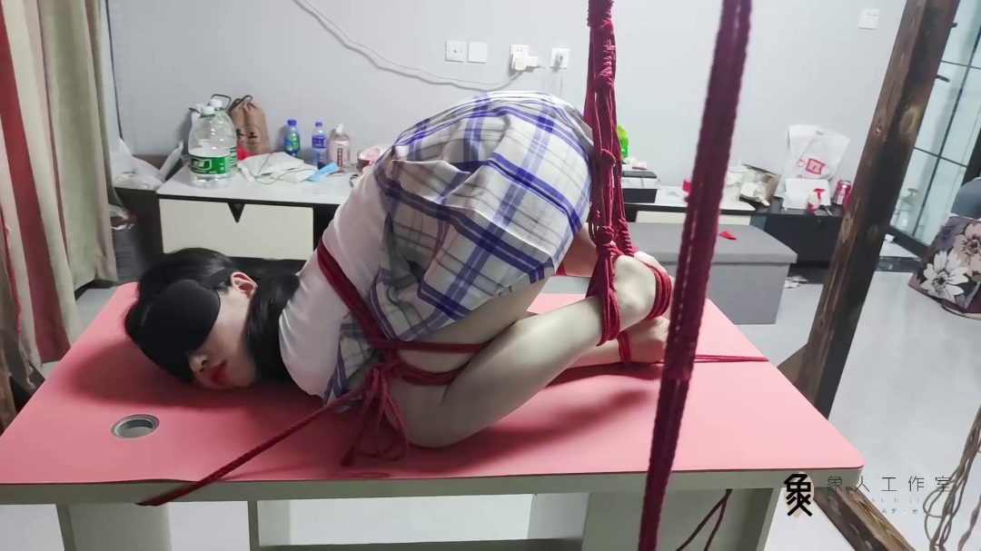 小0的封嘴蒙眼手铐脚铐-8