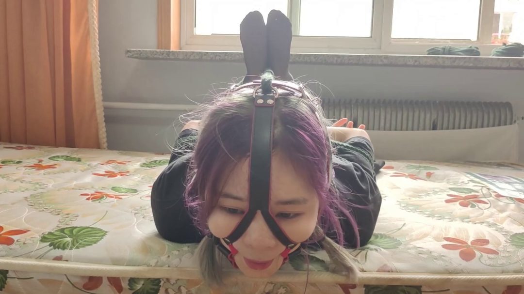 月潇 黑丝超紧驷马放置流口水堵嘴-7