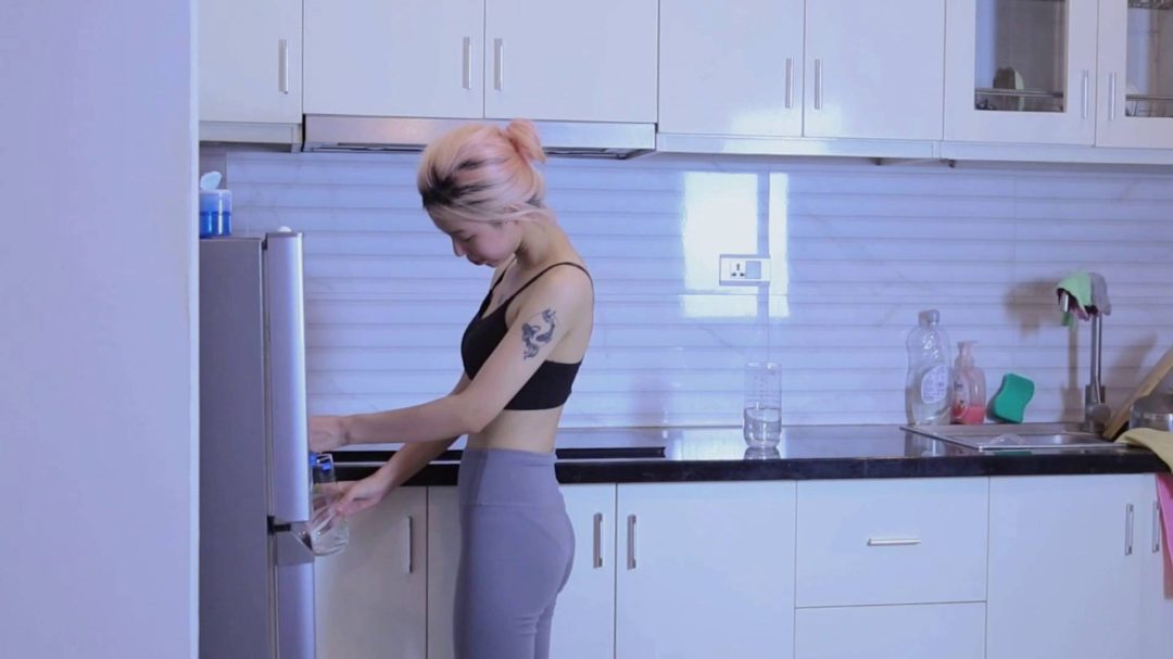 原创定拍 After Theft 三个女孩的争斗-1