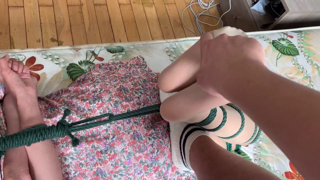 语梦驷马自由落体，超紧蛇缚连头驷马具口球堵嘴，人肉脚垫踩踏tk羞耻养成-8