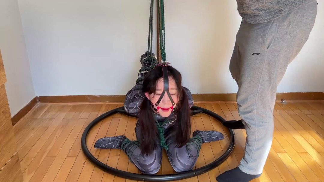 蜘蛛侠欣妍，欧式分腿极限后手吊TK-4