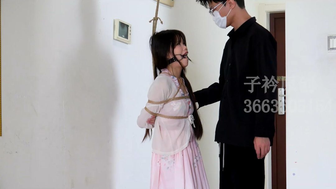 欣怡 汉服口枷-1